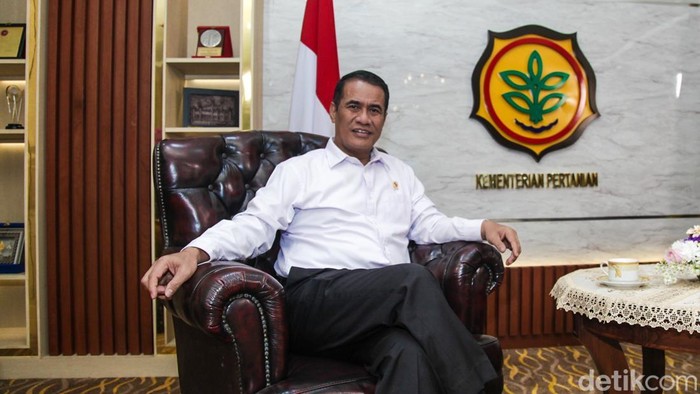 Menteri Pertanian, Andi Amran Sulaiman melayani wawancara khusus dengan detikcom di gedung Kementerian Pertanian, Jakarta Selatan, Senin (28/7/2025).