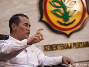Mentan Tunjuk Hidung Mafia Imbas Harga Ayam & Telur Naik