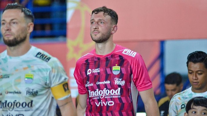 Adam Przybek.