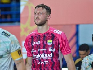 Adam Przybek yang Tak Kunjung Berlaga