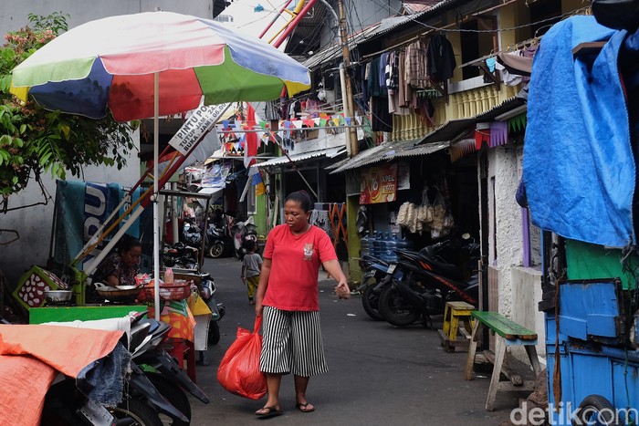 Gubernur DKI Jakarta Pramono Anung mengatakan angka kemiskinan di Jakarta tahun ini mengalami penurunan. Segini datanya.
