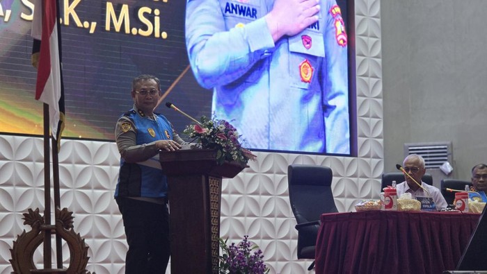 Asisten Kapolri bidang SDM Irjen Anwar (Audrey/detikcom)