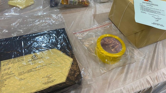 Barang bukti kasus kematian diplomat Kemlu, ADP (Wildan/detikcom)
