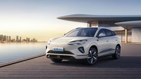 BYD Sealion 06 menggunakan arsitektur e-Platform 3.0 Evo milik BYD dan mendukung pengisian daya cepat 800V. Sedangkan varian PHEV ditenagai oleh teknologi hybrid DM-i generasi kelima BYD. Foto: Dok. BYD