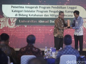 UAD Raih detikjateng-jogja Awards 2025 Program Pendidikan Unggul