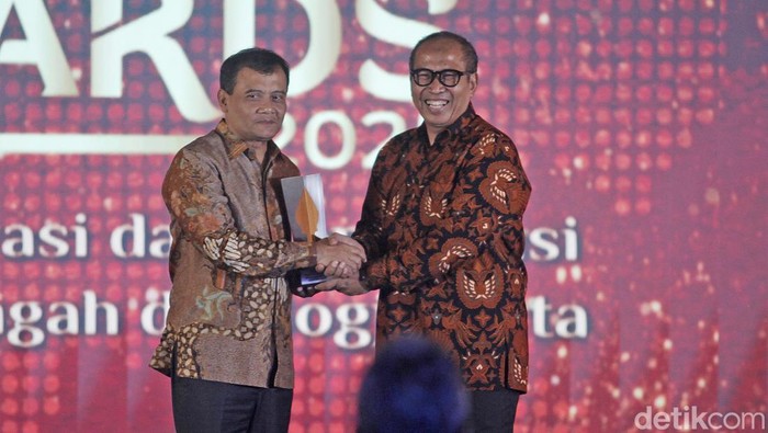 Gubernur Jateng Ahmad Luthfi di ajang detikJateng-Jogja Awards 2025 di Semarang, Rabu (23/7/2025) malam.