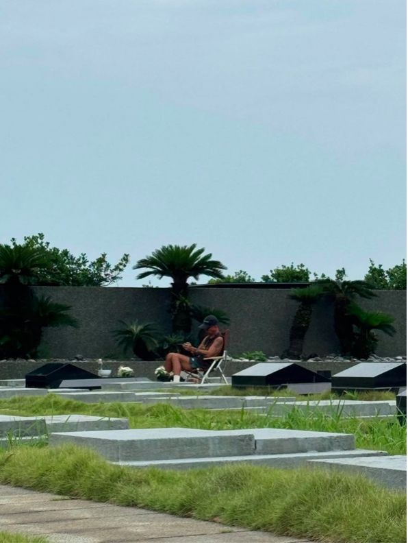 DJ Koo di Makam Barbie Hsu