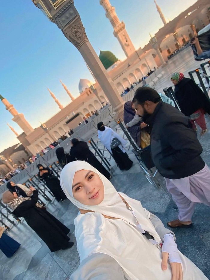 Donita di Instagram miliknya.