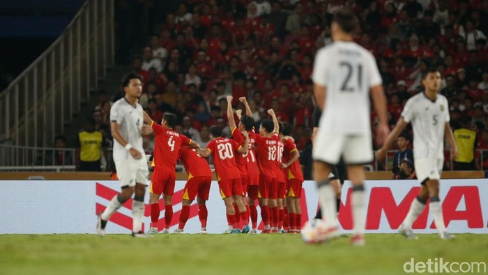 Final Piala AFF U-23 mempertemukan Indonesia vs Vietnam. Pertandingan digelar di Stadion Utama Gelora Bung Karno, Selasa (29/7/2025) pukul 20.00 malam WIB.