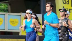Potret Gisel Rayakan Ultah Cinta Brian Sambil Lari