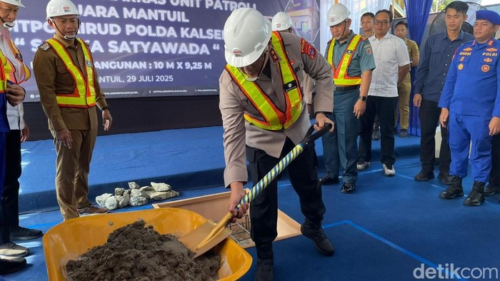 Ground breaking pembangunan Marnit Muara Mantuil Polairud Polda Kalsel.