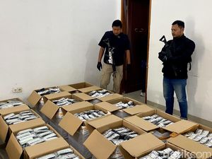 Polisi Gerebak Gudang Pil Setan di Cibaduyut Bandung
