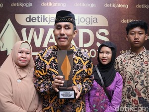 Tekad Pak Guru Rasino Usai Raih Penghargaan detikJateng-Jogja Awards 2025