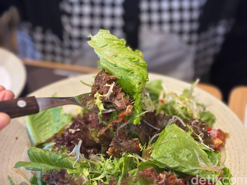 Thai Beef Salad hingga Picanha Wagyu Kini Hadir di Resto Steak Lebak Bulus
