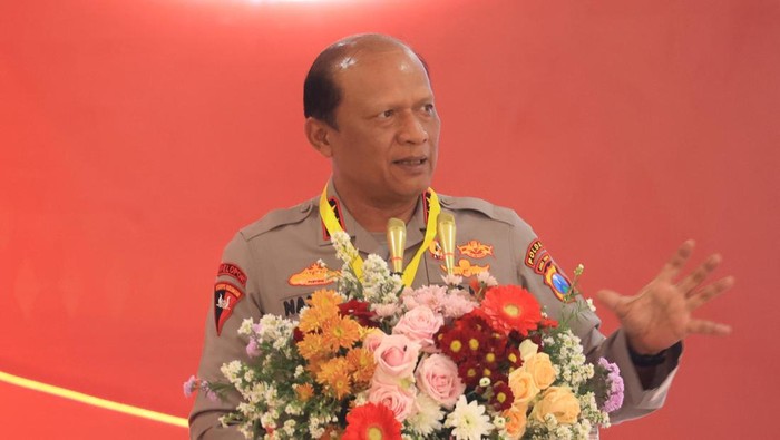 Kapolda Jatim Irjen Nanang Avianto