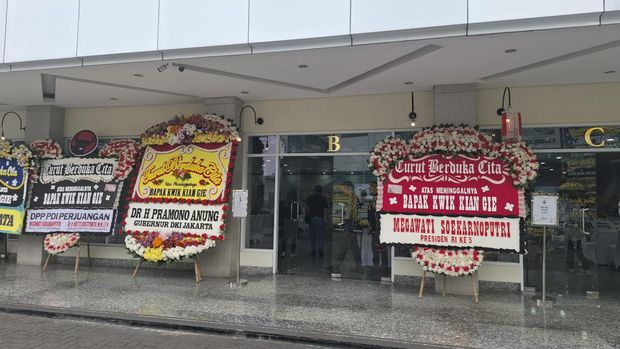 Karangan Bunga dari Prabowo hingga Megawati Penuhi Rumah Duka Kwik Kian Gie