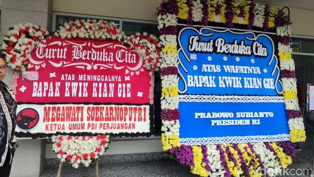 Karangan bunga Kwik Kian Gie