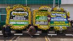 Karangan Bunga Penuhi Rumah Duka Kwik Kian Gie