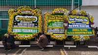 Ucapan duka juga datang dari Gubernur DKI Jakarta Pramono Anung, Wakil Bendahara Umum PDIP Rudianto Tjen, hingga mantan Kepala Badan Intelijen Negara (BIN) AM Hendropriyono.
