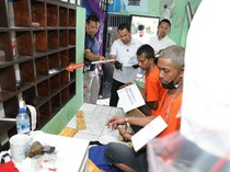 Penampakan Pabrik Ekstasi Rumahan di Markas Ormas Medan