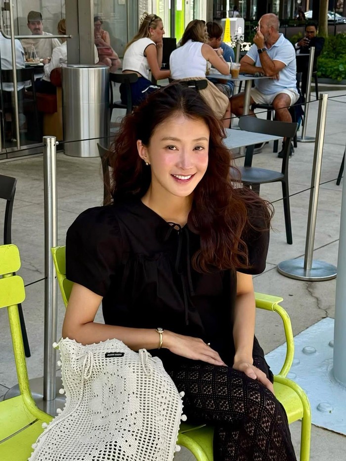 Lee Si Young liburan ke New York.