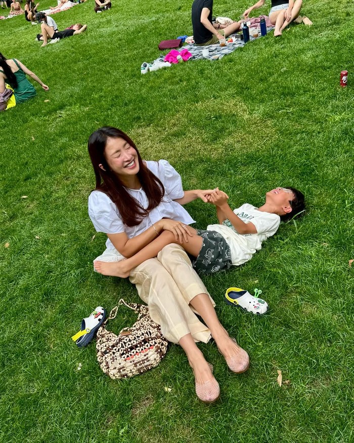 Lee Si Young liburan ke New York.