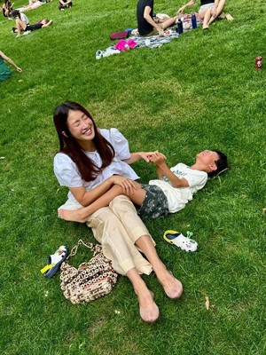 Lee Si Young Liburan ke New York, Kabari Putra Soal Kehamilan