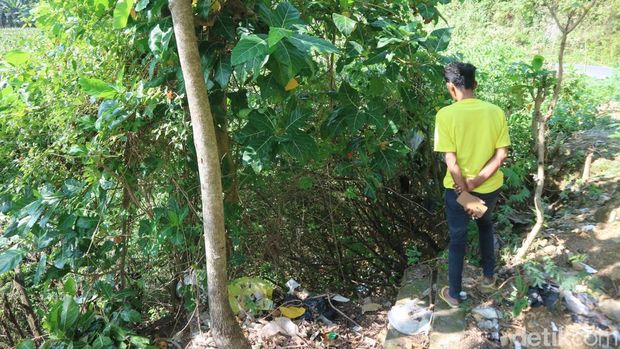 Lokasi penemuan mayat pria di jurang tepi jalan Purwokerto Kecamatan Kayen, Pati, Selasa (29/7/2025).