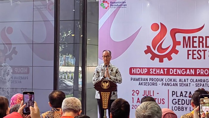 Menperin Agus Gumiwang Kartasasmita