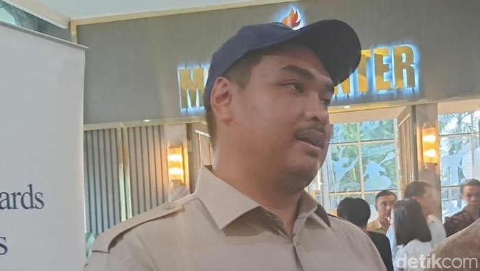 Menpora Dito di Kantor Kemenpora, Jakarta.
