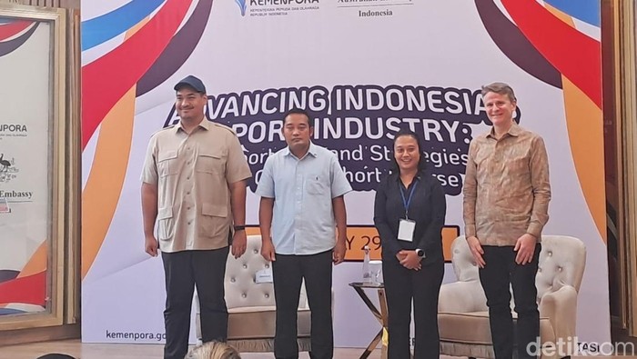 Menpora dan Dubes Australia dalam jumpa pers mengenai program studi singkat di Australia untuk belajar tentang industri olahraga, di kantor Kemenpora, Selasa (29/7/2025).