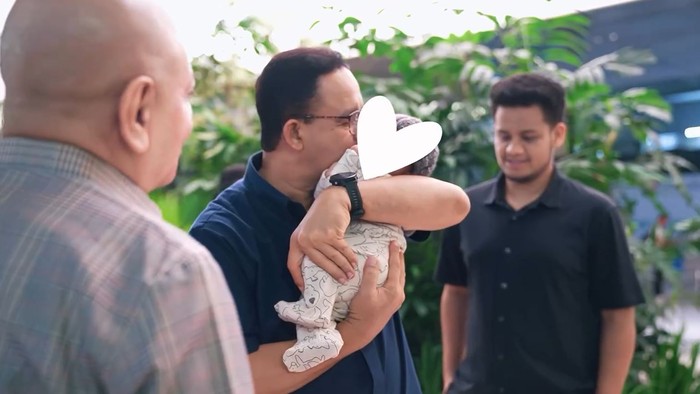 Momen Mutiara Anak Anies Baswedan Berangkat Kuliah S2