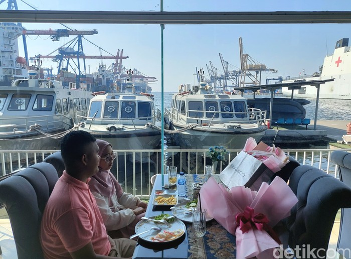 Officers Cafe di Jakarta Utara