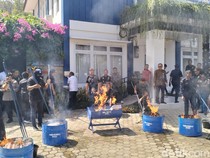 Ribuan Batang Rokok Ilegal Dimusnahkan di Labuan Bajo, Nilainya Rp 946 Juta