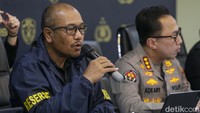 Konferensi pers dihadiri Direktur Reskrimum Polda Metro Jaya Kombes Wira Satya Triputra dan Wadirreskrimum AKBP Putu Kholis Aryana, Kasubdit Resmob AKBP Ressa Fiardi Marasabessy dan Kanit selaku penyelidik. Penyelidikan juga melibatkan tim dari Puslabfor yang meneliti DNA yang dilakukan oleh Kompol Rofiq, selanjutnya pemeriksaan toksikologi oleh AKP Ade Laksono dari Bareskrim Polri.