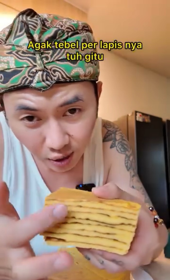 Rafael Tan Rafael Tan jualan seblak