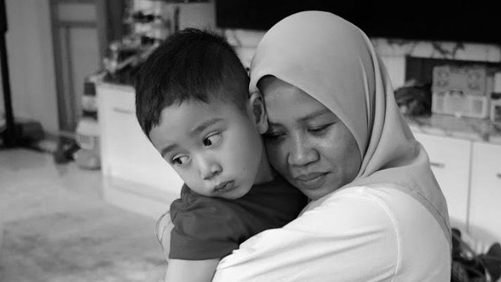 Hiks! Sus Rini, Pengasuh Rayyanza Pamit