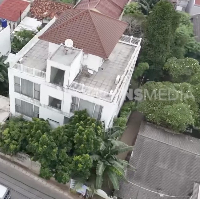 Foto: Rumah Denada di Kawasan Bintaro, Empat Lantai Tapi Jumlah Kamar Dibatasi