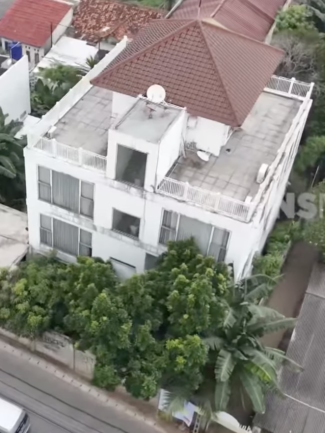 Foto: Rumah Denada di Kawasan Bintaro, Empat Lantai Tapi Jumlah Kamar Dibatasi