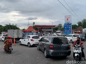 Pertamina Sebut Antrean SPBU di Jember Berkurang Usai Armada Ditambah