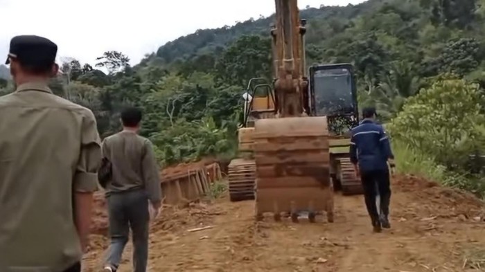 Satgas Air Rawas temukan dua alat berat di Kecamatan Ulu Rawas saat melakukan sidak