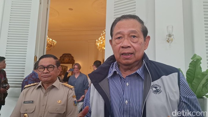 SBY sambangi Balai Kota DKI Jakarta. (Brigitta/detikcom)
