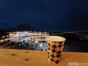 Sensasi Nongkrong Sambil Menikmati Indahnya City Light di Kuningan