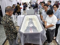 Suasana Haru Selimuti Rumah Duka Kwik Kian Gie