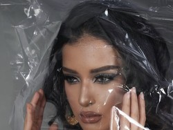 6 Potret Tasya Farasya Jadi Barbie Hidup, Kecantikannya Dipuji bak Boneka