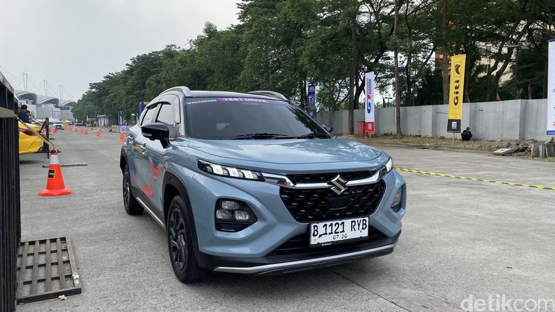 Test Drive Suzuki Fronx di GIIAS 2025