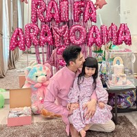 8 Beda Gaya Ria Ricis & Teuku Ryan Rayakan Ultah Moana, Ada yang Capai Rp 1 M