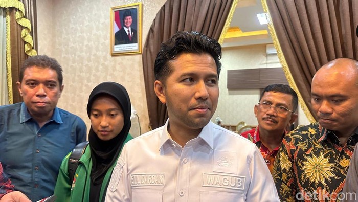 Wagub Jatim Emil Elestianto Dardak.