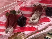 Zonk! Beli Tiramisu Rp 1,4 Juta yang Datang Malah Kue Jamuran