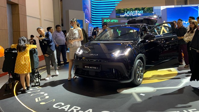 BYD Atto 1 bikin penasaran pengunjung GIIAS 2025